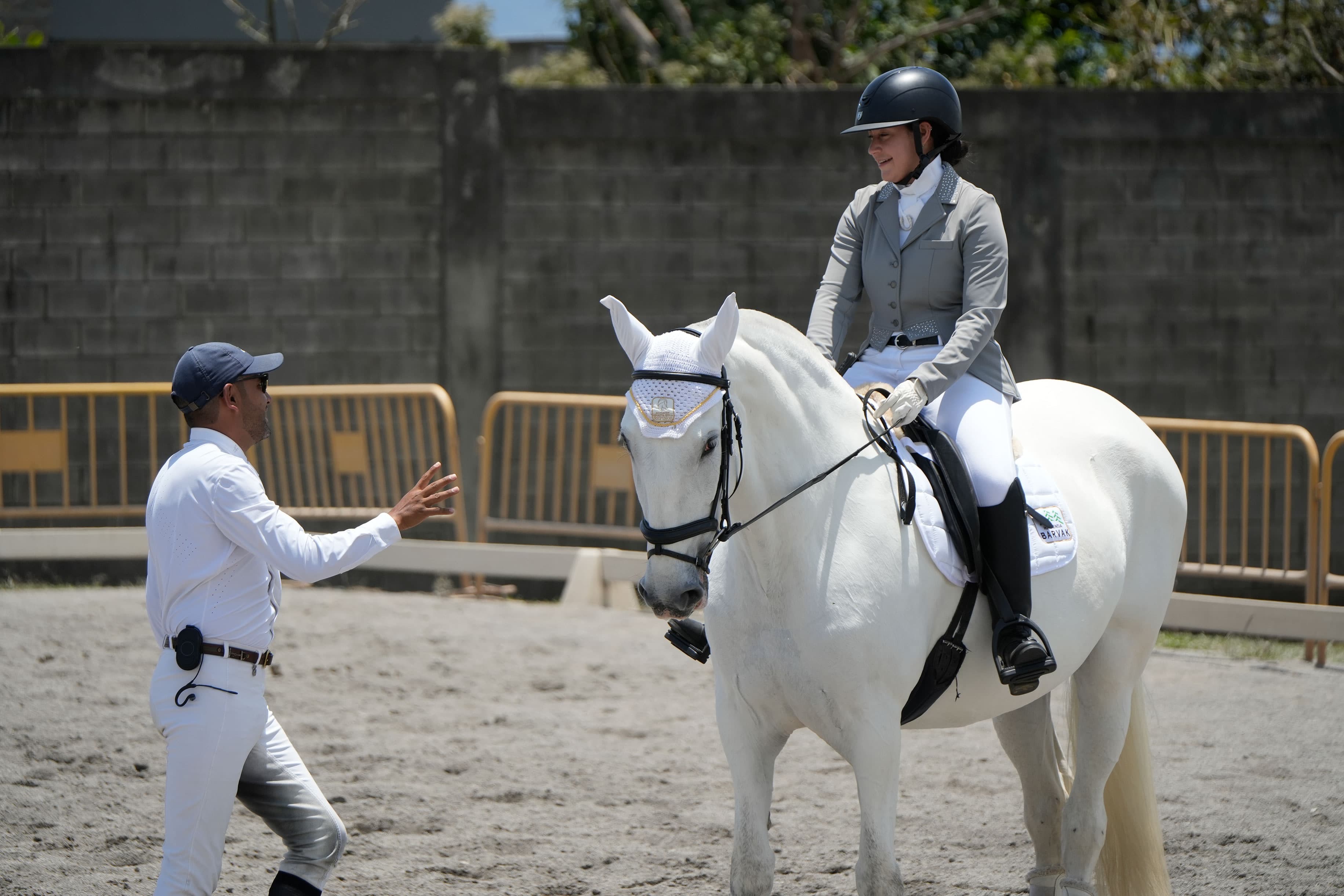 Dressage lesson at Hacienda Barvak